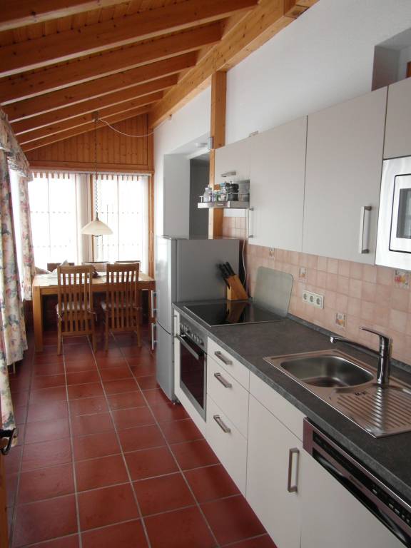 Family-friendly wonderful apartment with barbeque, sauna & yard | Mountain view | Dogs allowed — photo 4