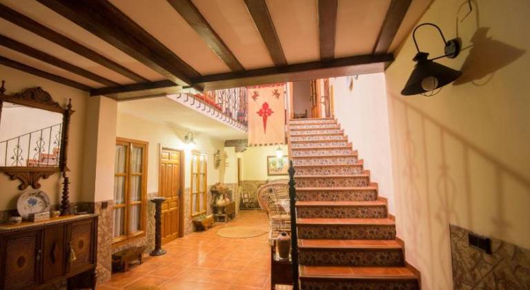 House with patio & yard | Pets allowed — photo 3