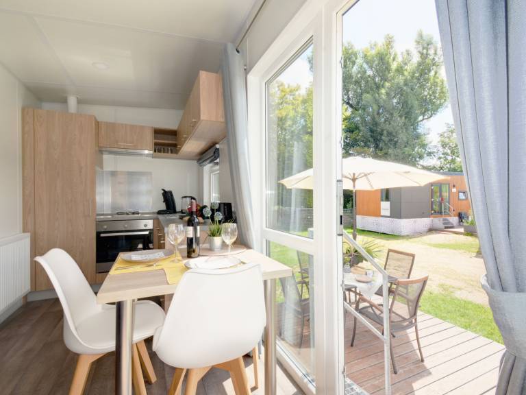 Vacation home with terrace — photo 4
