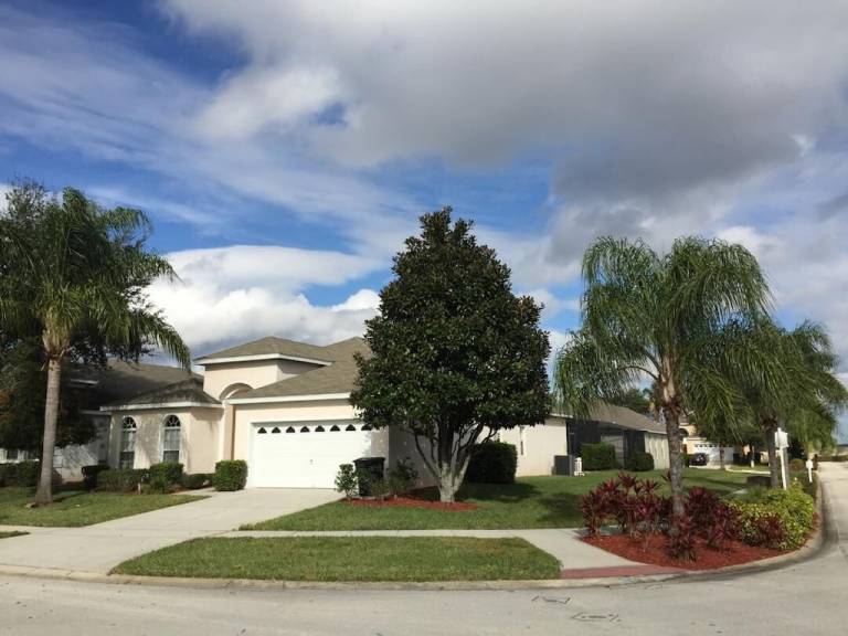 House  Four Corners