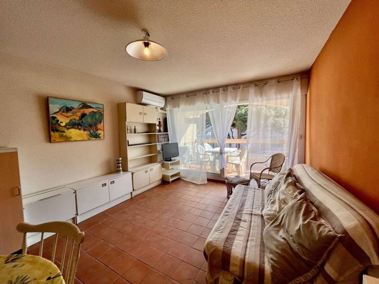 Rental apartment with 1 room for 4 persons — photo 3