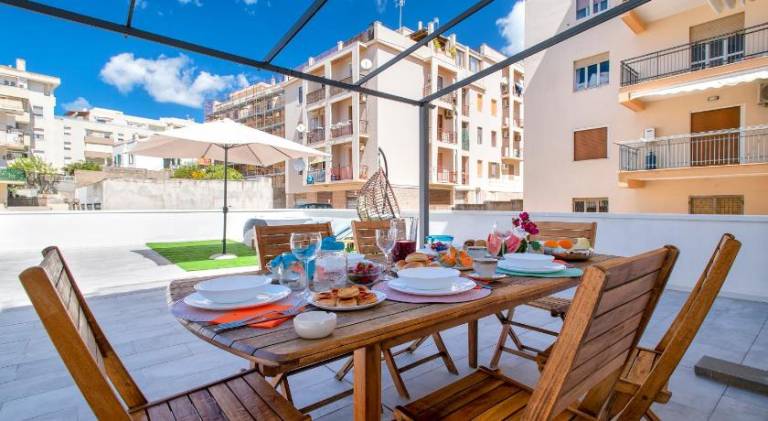 Apartment with hot tub in Alghero