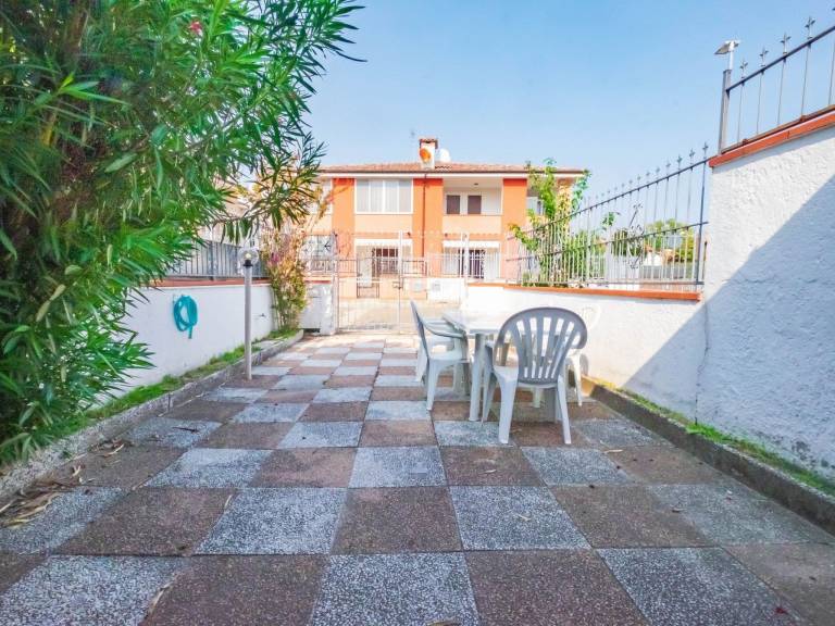 House with yard | Next to the beach | Pets allowed — photo 4