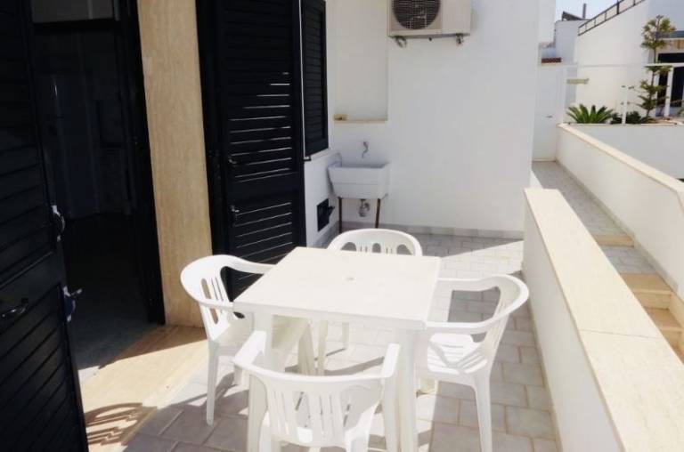 Rental apartment with BBQ | City view — photo 3