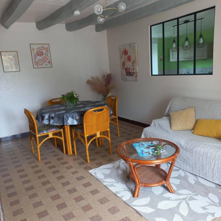 Gite with garden & patio — photo 3