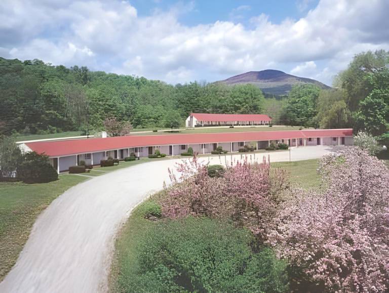 Four Winds Country Motel in Manchester Center, VT