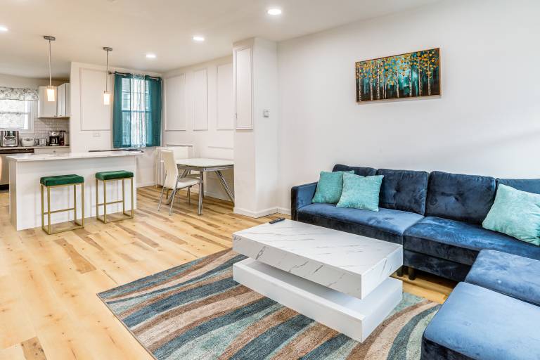 6 Mi to Eagles Games: Stylish Philly Townhome! — photo 5