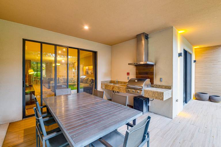 Magic Villas Townhome  5 Mi to Disney Parks! — photo 3