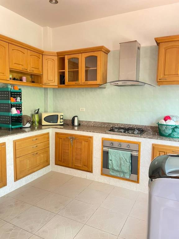Villa with yard, grill & pool | Perfect for remote work | Pets are welcome — photo 3