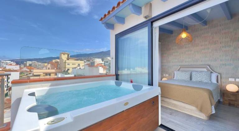 Rental apartment with terrace | Perfect for remote work | Pet-friendly in Santa Cruz de Tenerife