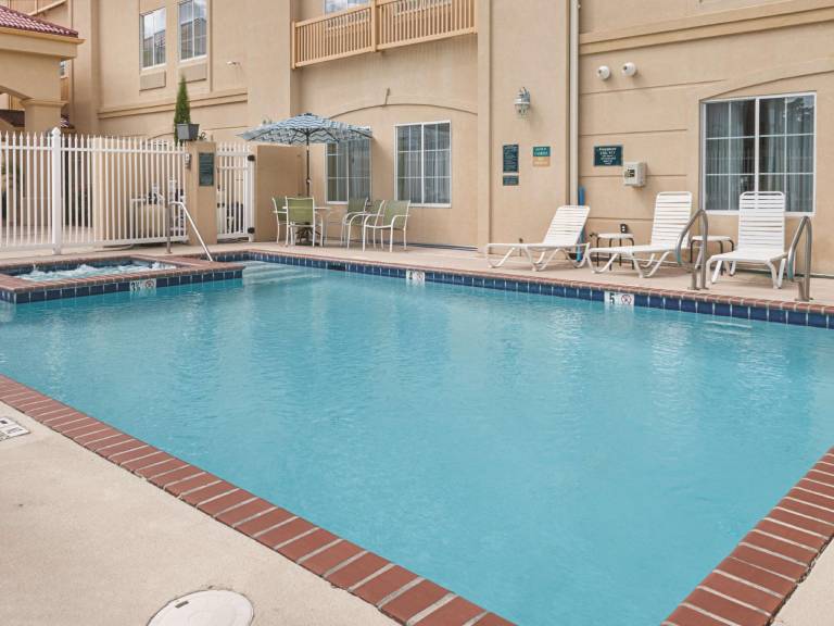La Quinta Inn & Suites by Wyndham Slidell - North Shore Area — photo 4