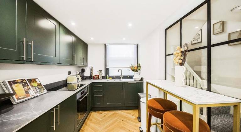 Rental apartment | Next to Piccadilly Circus | Pet-friendly in London, KY