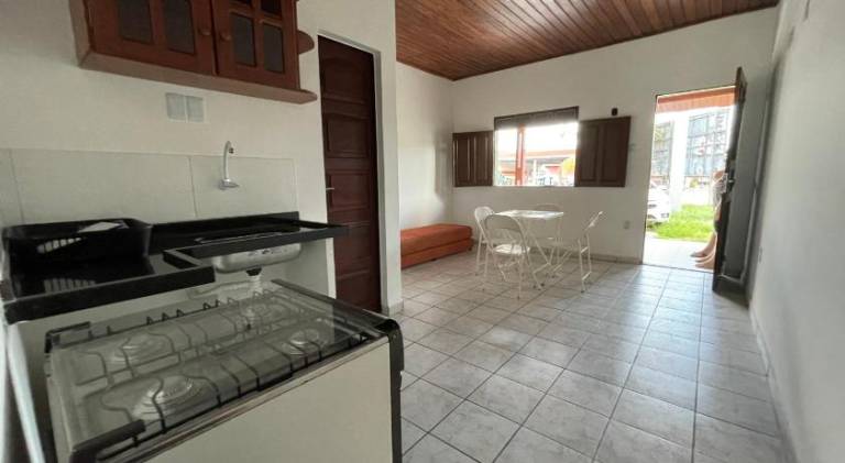 Serviced apartment with patio — photo 4