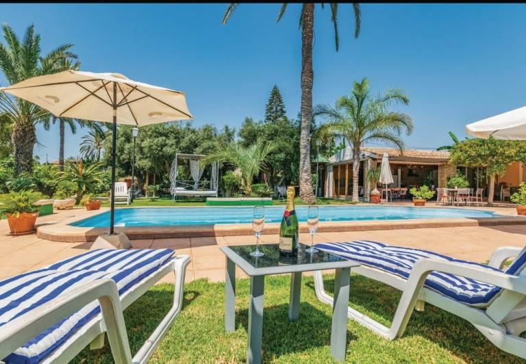 Villa 'Teresa' with Private Pool, Wi-Fi, and Air Conditioning — photo 3