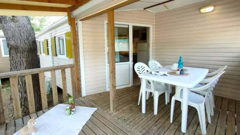 Child-friendly camping with patio & pool | Pets are welcome — photo 4