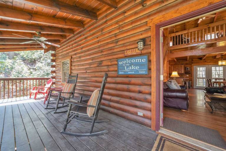 Cabin with grill — photo 2