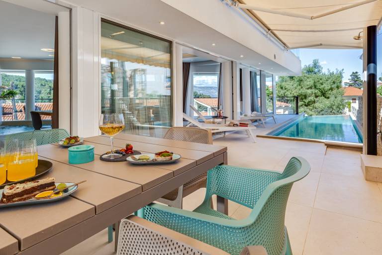 Luxury Villa Golden Hour with Pool — photo 3