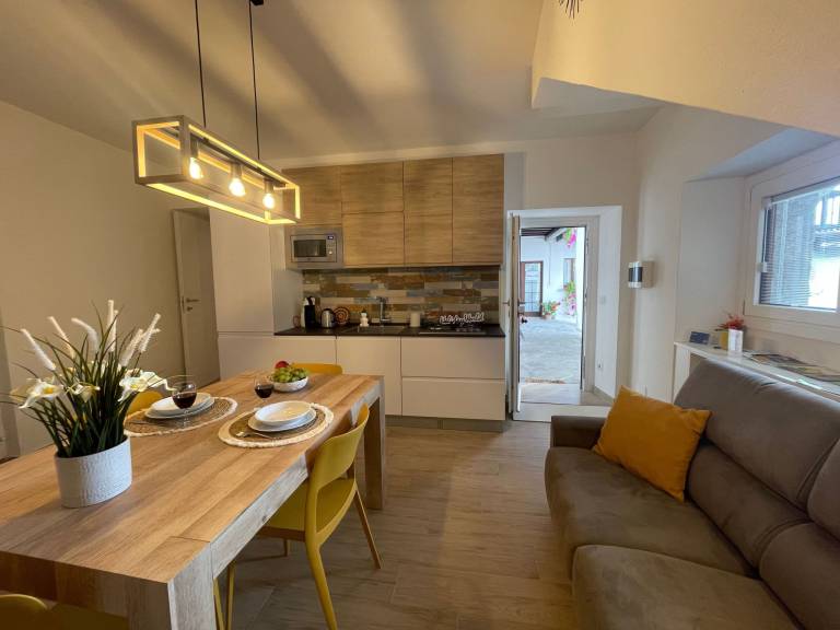 Apartment with 1 room for 4 persons — photo 3