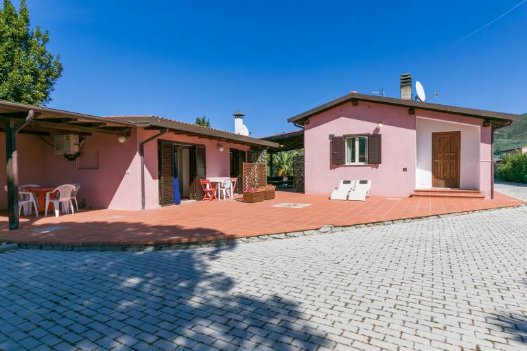 Villa "Roberta" 400 Meters From the Sea — photo 3