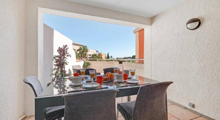 Wonderful apartment with patio & private pool | Beach nearby | Dogs allowed — photo 4