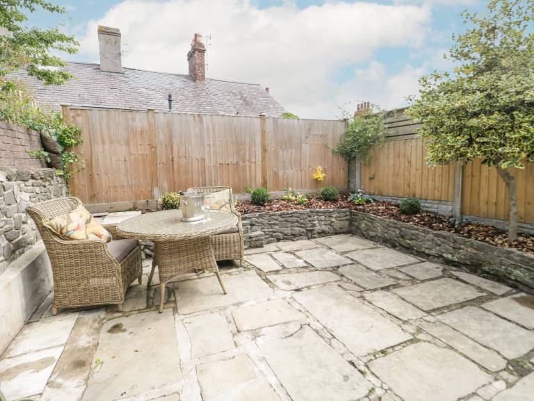 Family-oriented charming cottage with garden | Beach view | Pet-friendly in Conwy