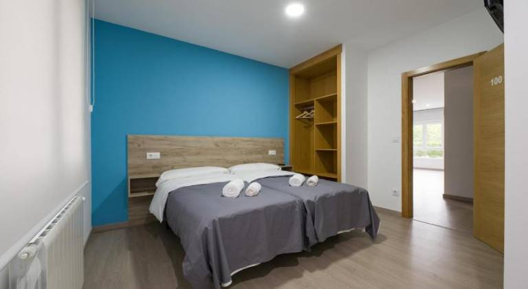 Apartment with pool & yard in Arzua