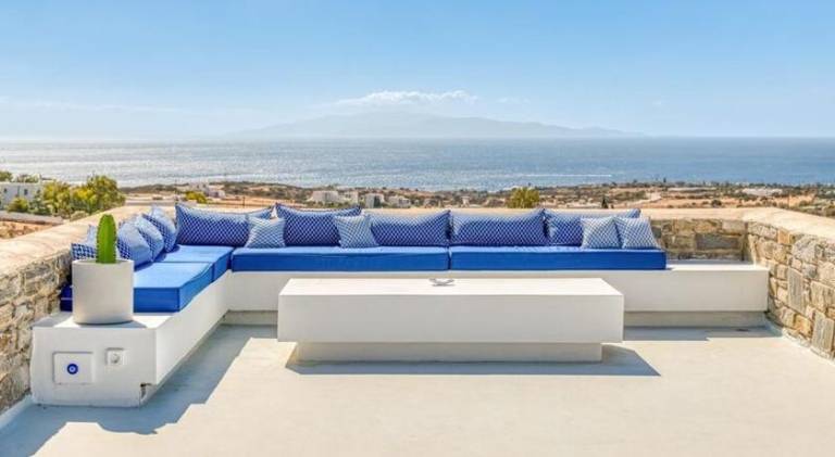 Villa with private pool, yard & patio — photo 2
