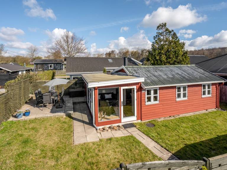 Vacation home with yard, patio & grill | Sea view in Svendborg