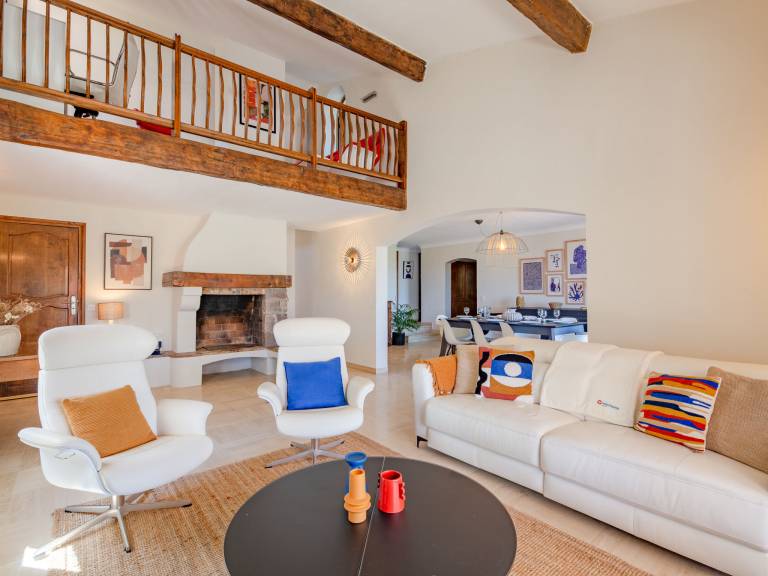 Vacation home with yard, private pool & terrace | Sea view | Good for workation — photo 2