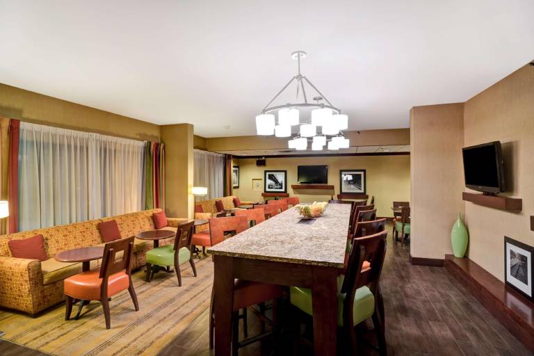 Hampton Inn Morgantown — photo 2