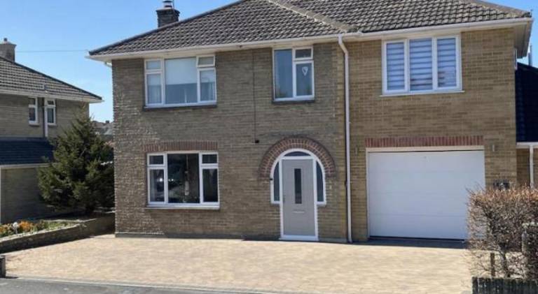 House with 4 rooms for 8 persons in Weymouth