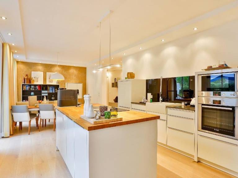 Rental apartment with pool, terrace & garden | Nature view — photo 4