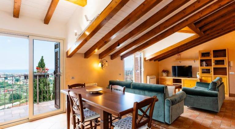 Charming apartment with pool | Pet-friendly in Loano
