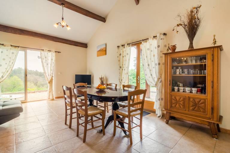 Vacation home with patio, barbecue & pool | Nature view — photo 4