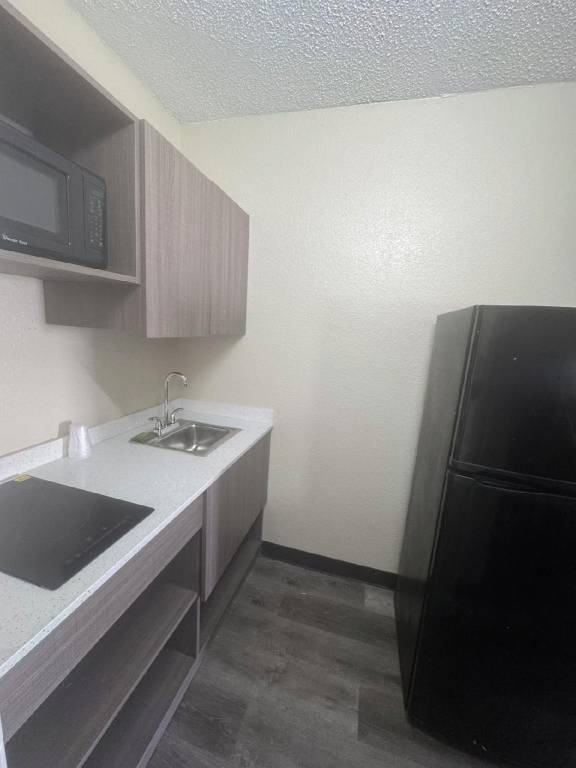 Studios & Suites 4 Less Virginia Beach — photo 3