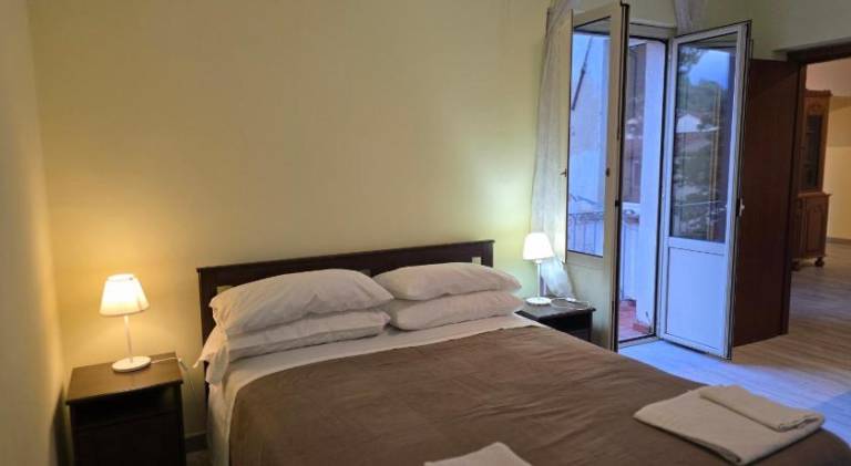Apartment with 2 rooms for 4 persons — photo 2