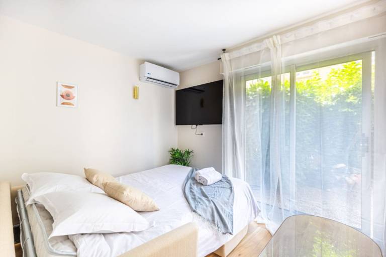 Charming rental apartment with sauna | Next to Place des Quinconces | Pets allowed — photo 4
