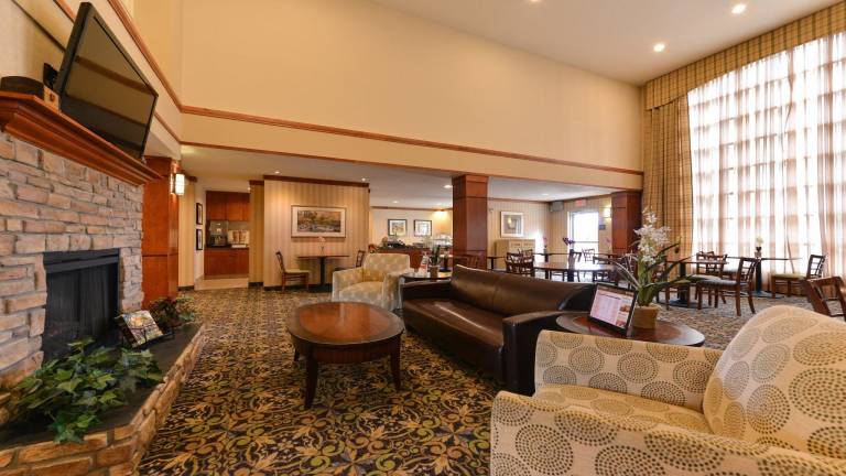 Staybridge Suites - Calgary Airport By IHG — photo 3