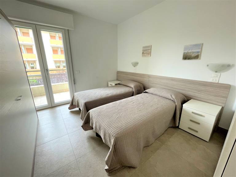 Family-oriented apartment with terrace | City view | Close to the beach | Pet-friendly — photo 3