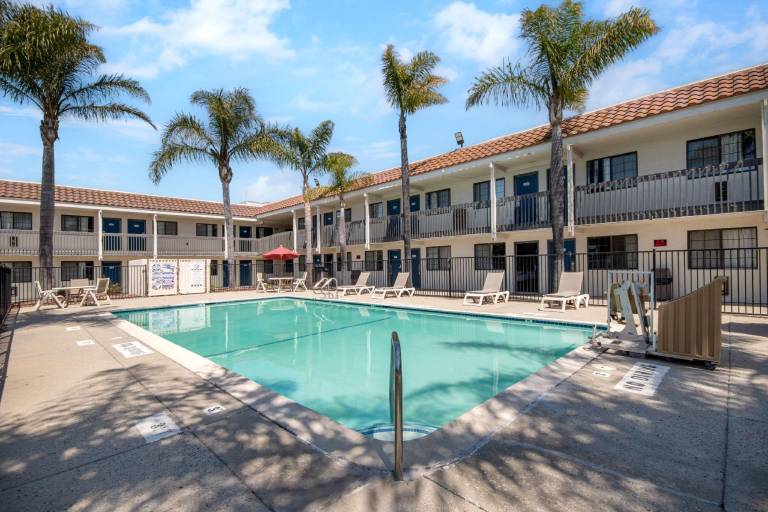 Motel 6 Lompoc, CA — photo 3