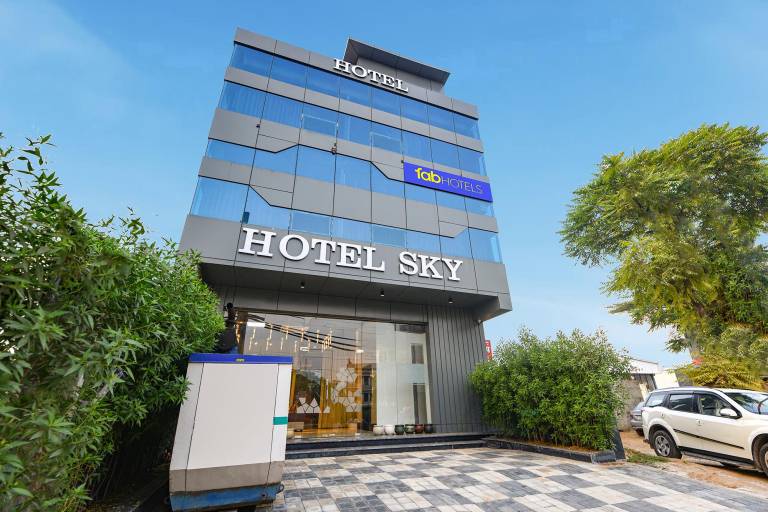 FabHotel Sky I