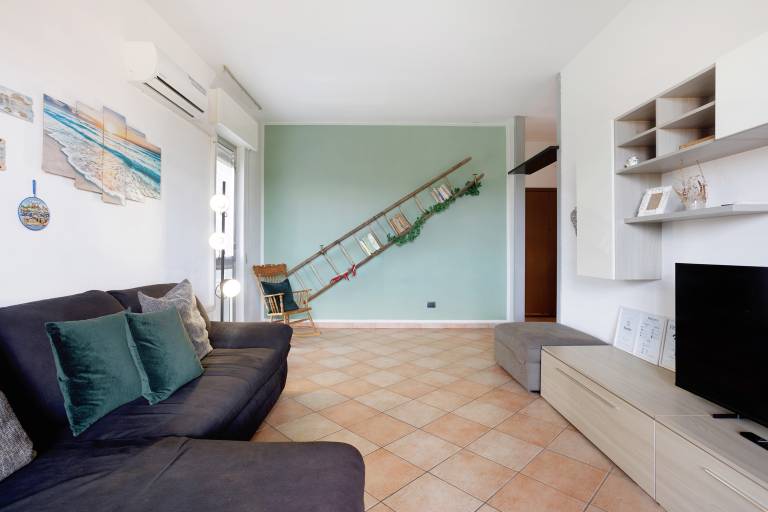 Apartment 'Burago Flat' with Balcony, Wi-Fi and Air Conditioning — photo 3