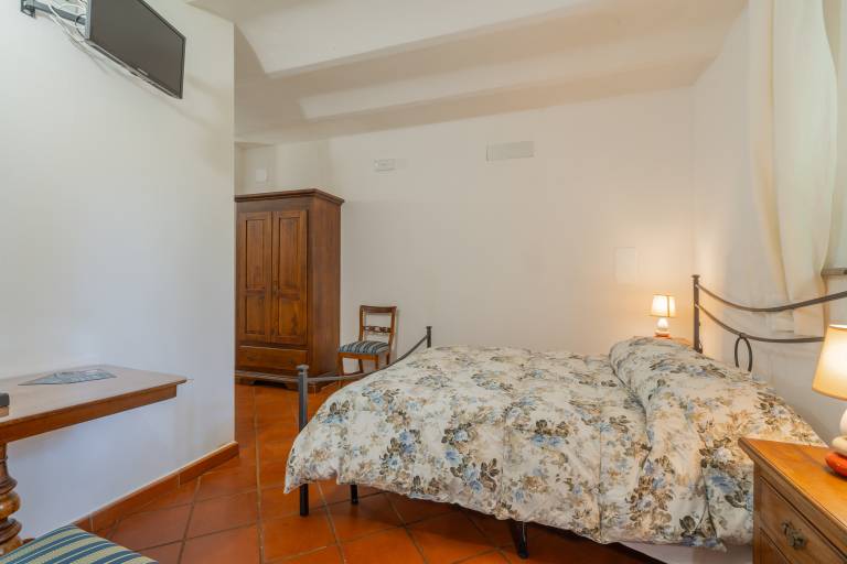 Agriturismo Il Piaggione: Camera ROSMARINO sul giardino — photo 4