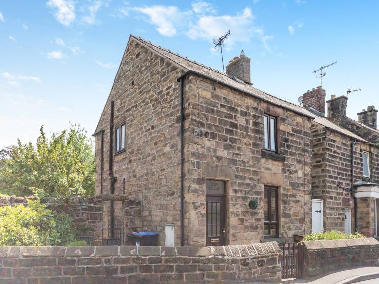 Cottage Winster