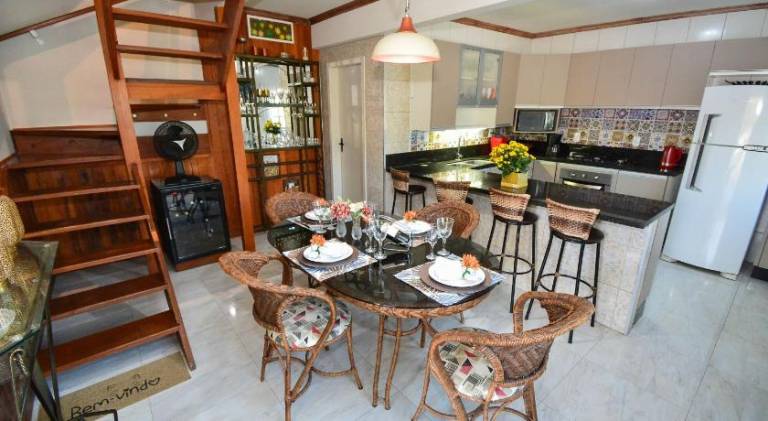 Charming vacation home with pool | Pets allowed in Palhoça