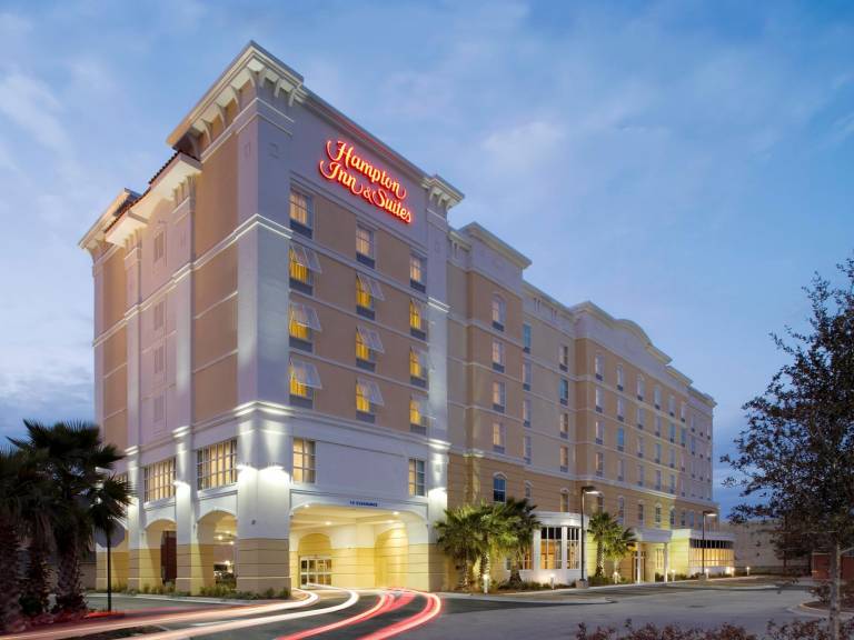 Hampton Inn & Suites Savannah/Midtown — photo 2