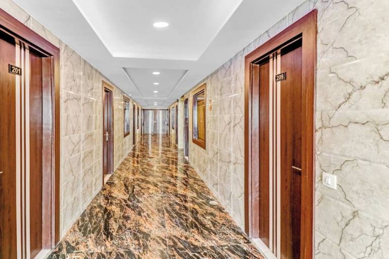 Hotel Royal Residency Near ISBT Mohali