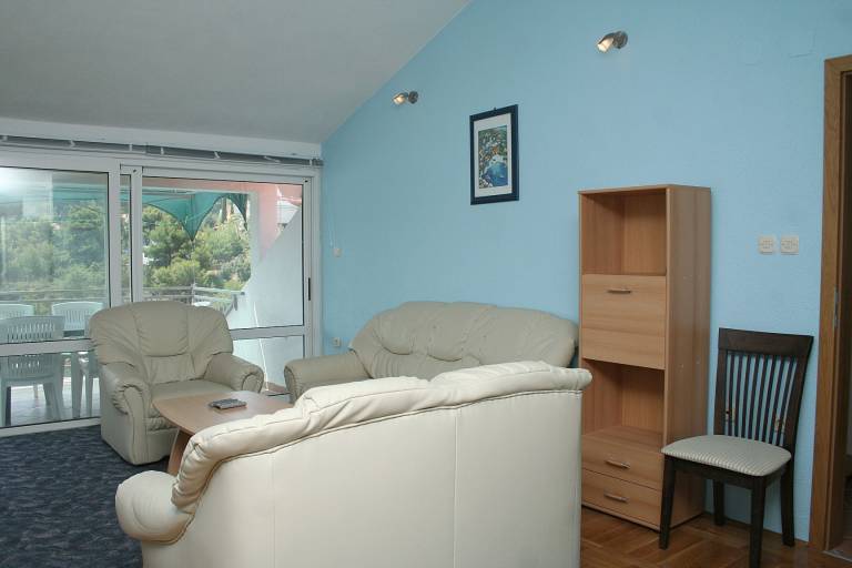 Lovely rental apartment with patio, garden & barbecue | Sea view | Beach nearby | Pets allowed — photo 3