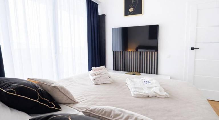 Apartment with pool & jacuzzi in Szczecin