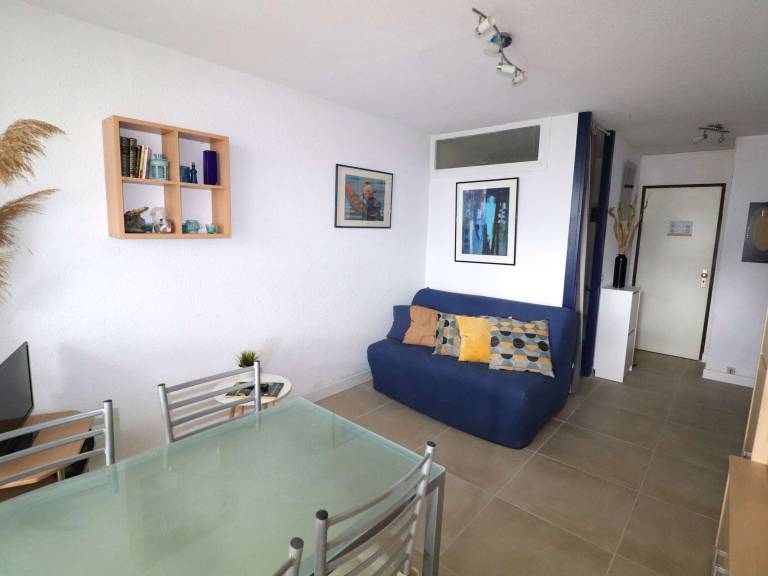 Studio with 1 room for 4 persons — photo 3